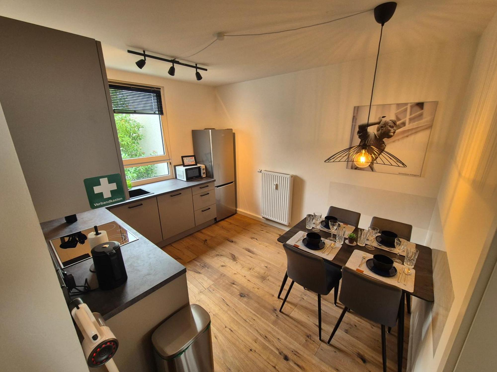 Charmante 2 Zimmer-Wohnung Mit Fahrradstellplaetzen โคเบลนซ์ ภายนอก รูปภาพ